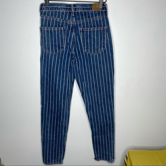 American Eagle Mom Pinstripe High Rise Jeans 2 - Picture 4 of 9